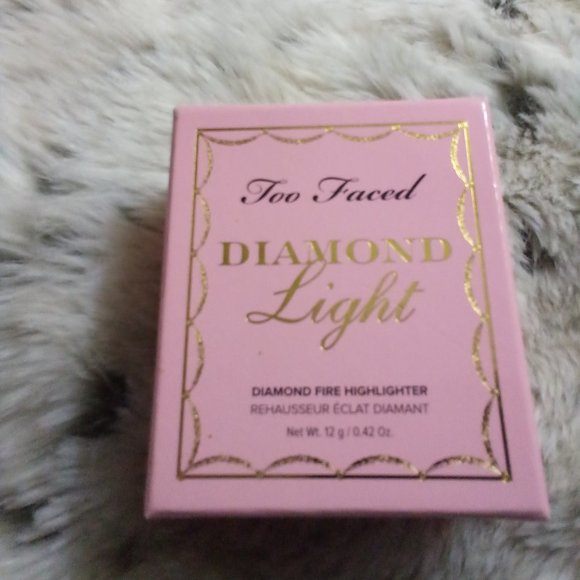 Too Faced Other - NWT- Too faced Fancy pink Diamond fire highlighter